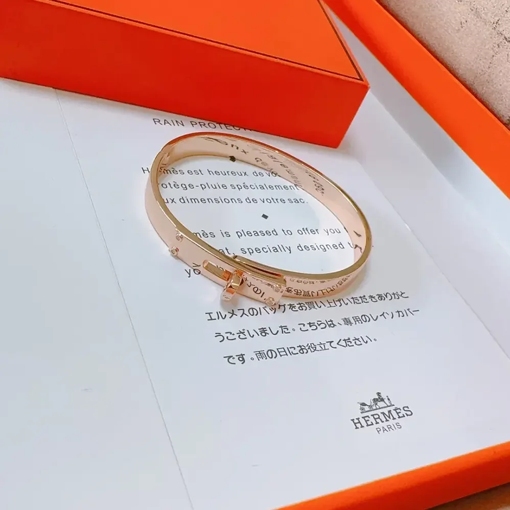 Hermes Kelly Bracelet Small Model H109032B 00SH for Women Hermes Kelly Bracelet Small Model H109032B 00SH for Women