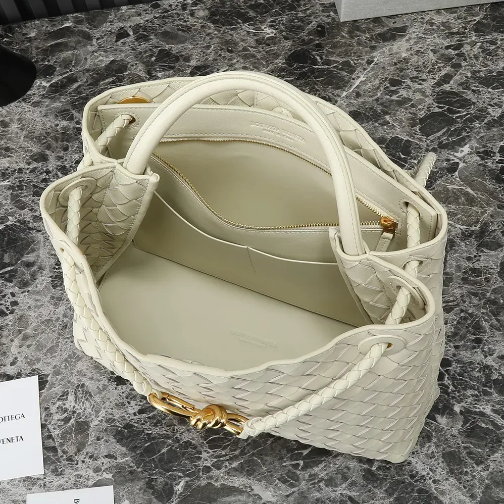 Bottega Veneta Medium Andiamo in Supple Intrecciato Leather for Women in White