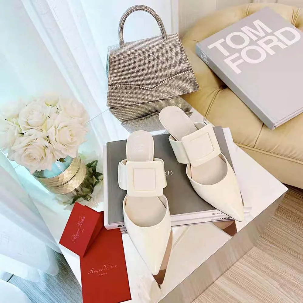 Roger Vivier Viv' In The City Mules in Patent Leather for Women in White