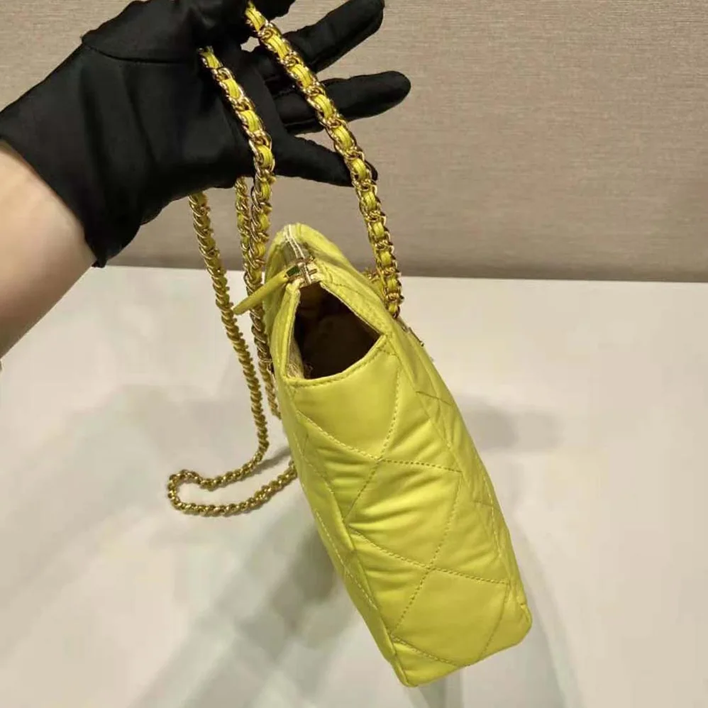 Prada Re-Edition 1995 Chaîne Re-Nylon Tote Bag for Women in Lime