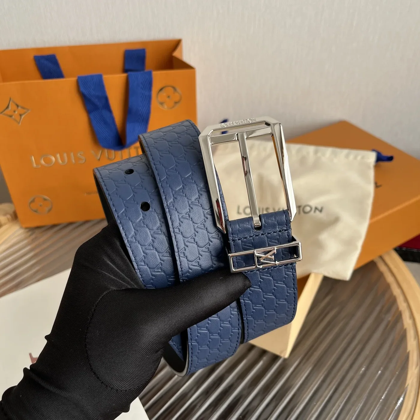 Louis Vuitton Reversible Blason Belt Navy Blue & Black Louis Vuitton Reversible Blason Belt Navy Blue & Black