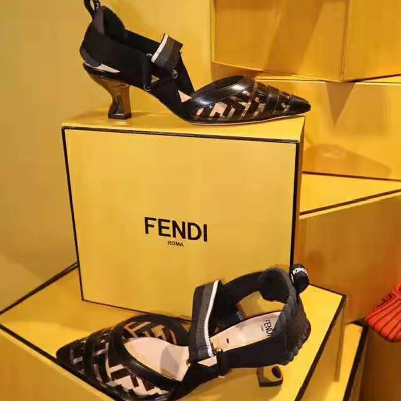 Fendi PUMPS Slingbacks in PU and Leather Middle Heel for Women in Black Fendi PUMPS Slingbacks in PU and Leather Middle Heel for Women in Black