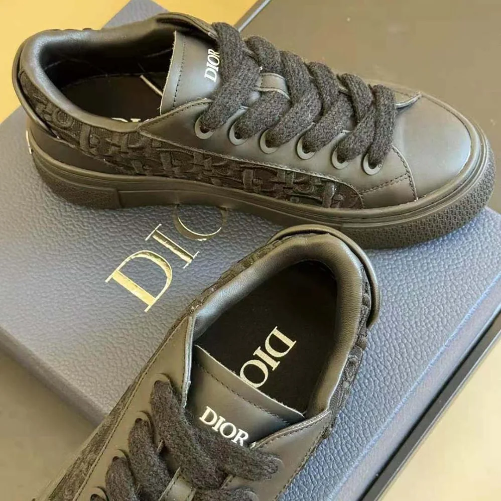 Dior B33 Sneaker – Limited and Numbered Edition Black Smooth Calfskin for Men Dior B33 Sneaker – Limited and Numbered Edition Black Smooth Calfskin for Men