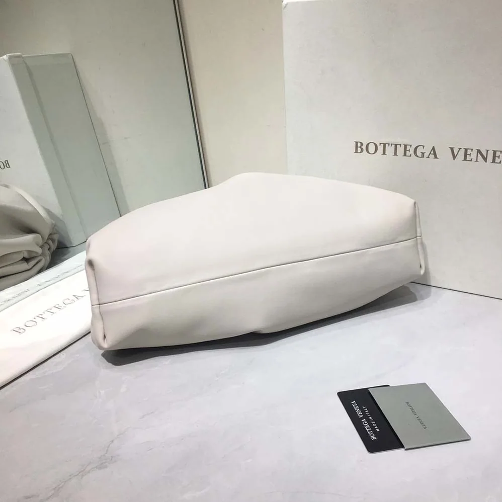 Bottega Veneta Teen Pouch Leather Clutch for Women in White