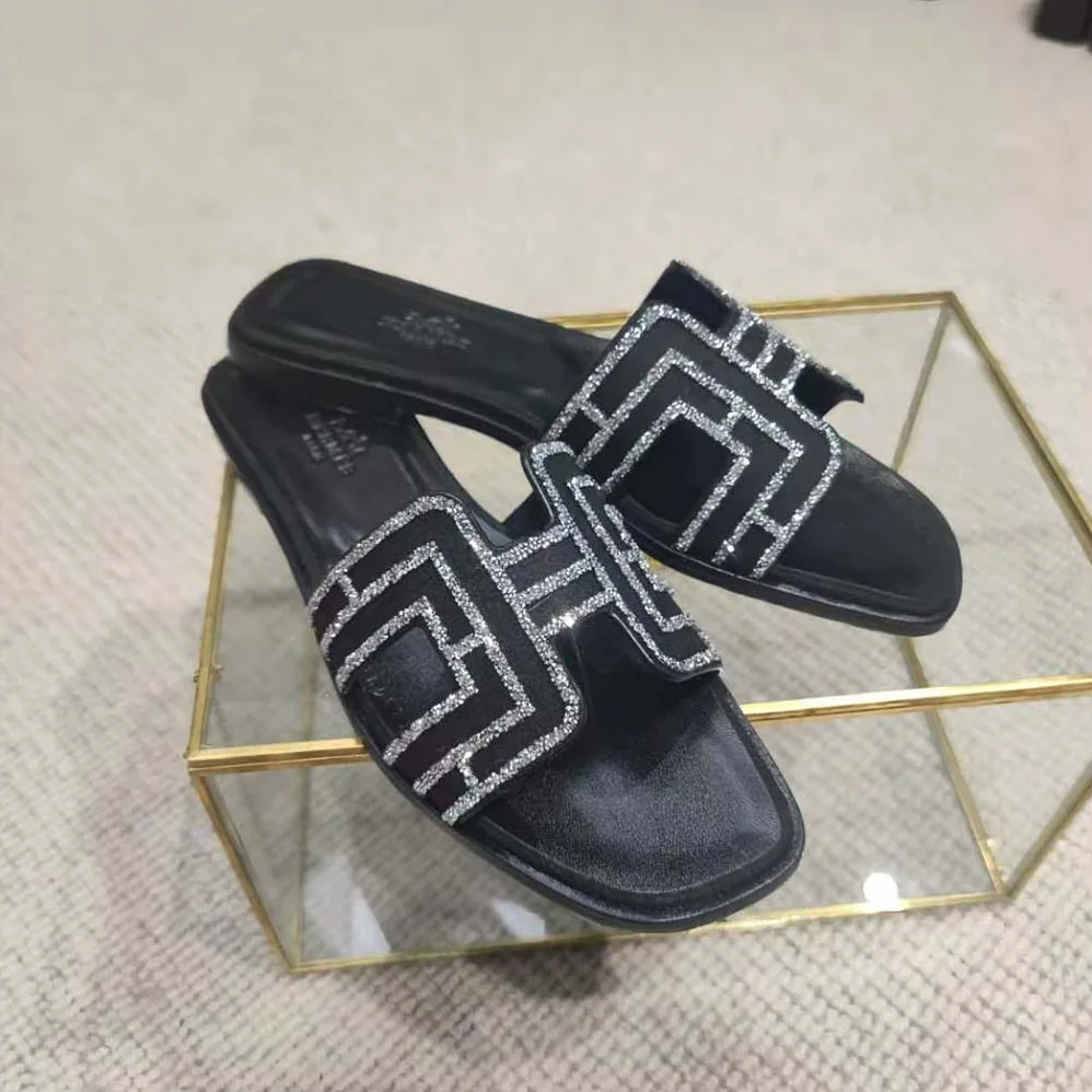 Hermes Oran Sandal in Suede Goatskin for Women in Black