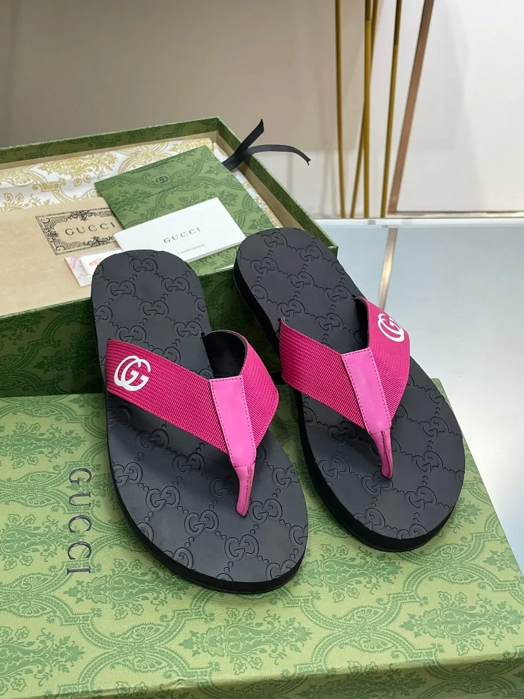 Gucci Thong Sandal Pink Gucci Thong Sandal Pink