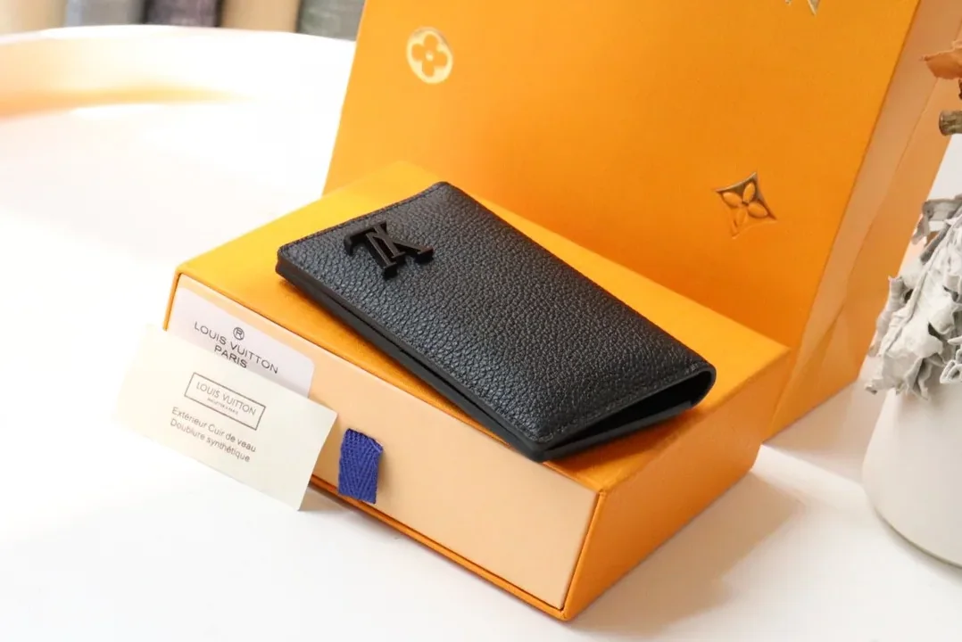 Louis Vuitton Pocket Organizer The New LV Aerogram Version Louis Vuitton Pocket Organizer The New LV Aerogram Version