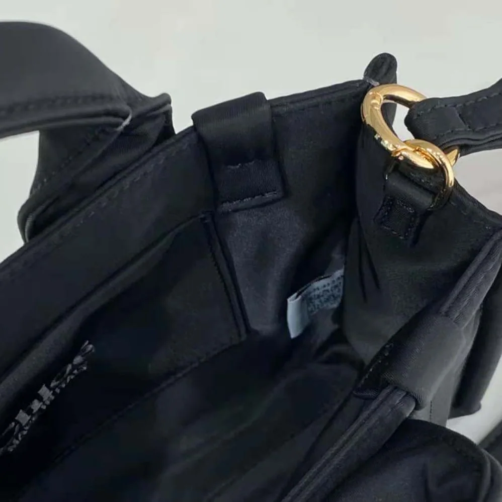 Chloe Small Woody Tote Bag for Women in Black
