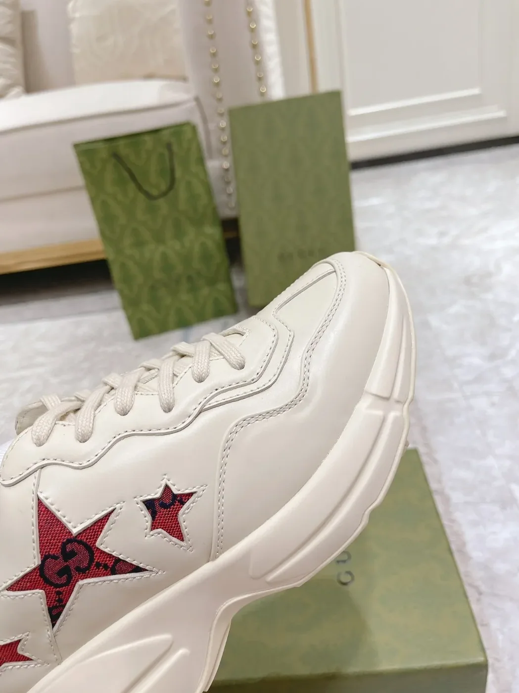 Gucci Rhyton Sneaker With Stars White