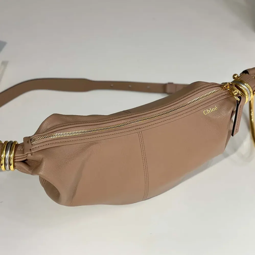 Chloe Small Bracelet Hobo Bag in Grained Leather for Women in Pink Chloe Small Bracelet Hobo Bag in Grained Leather for Women in Pink