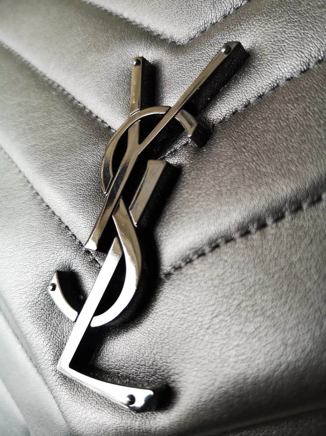 Saint Laurent Lou Lou Medium Chain Bag Black in YSL