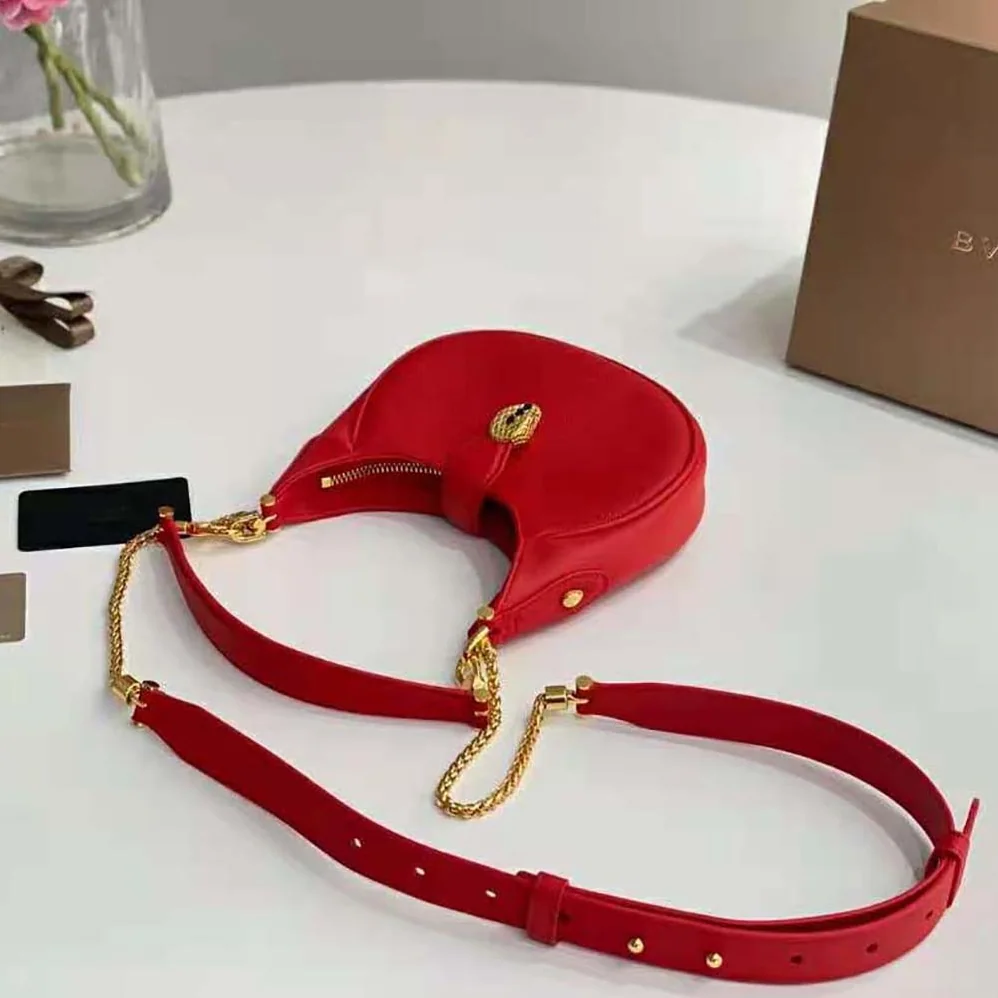 Bvlgari Serpenti Ellipse Crossbody Bag in Calf Leather for Women in Red Bvlgari Serpenti Ellipse Crossbody Bag in Calf Leather for Women in Red