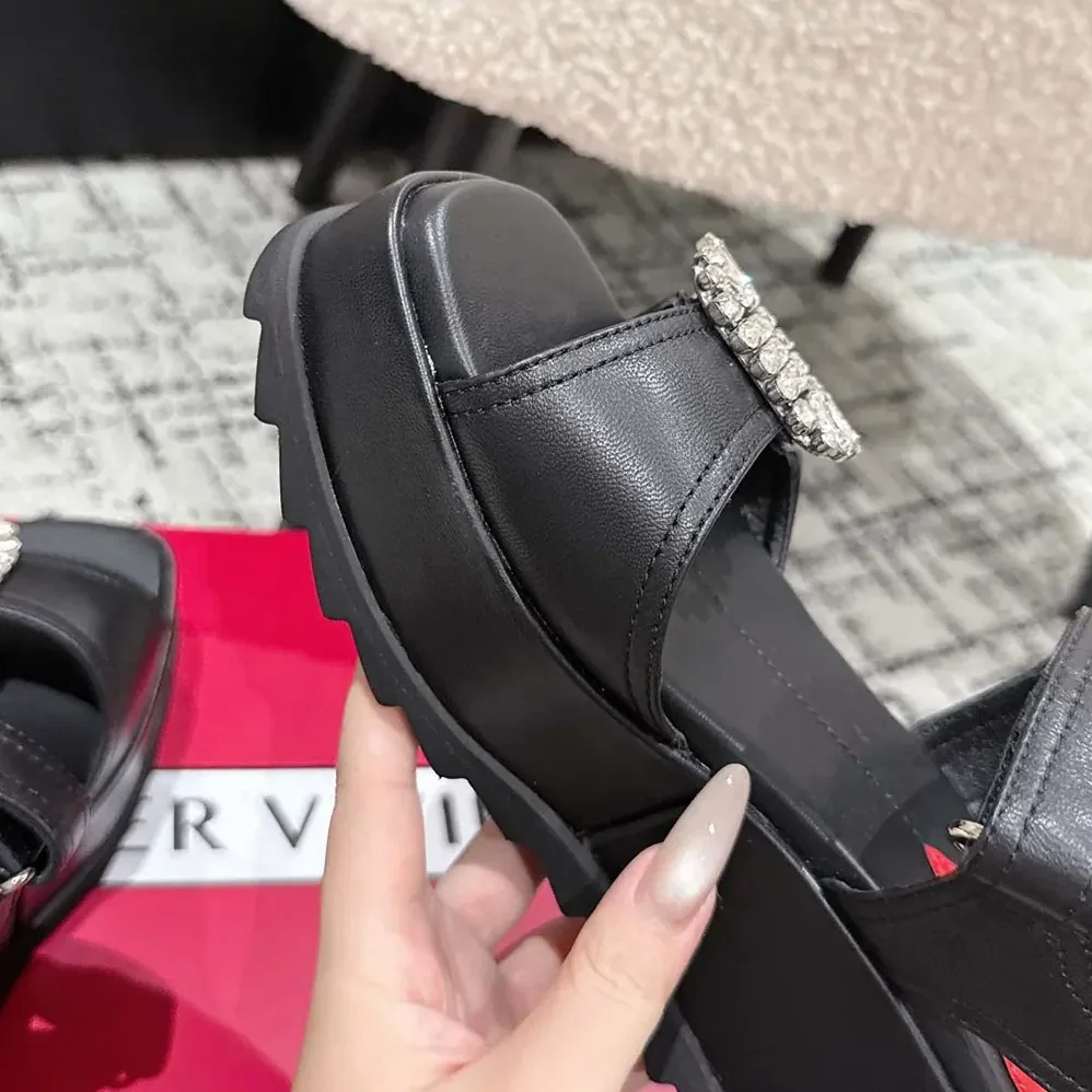 Roger Vivier Slidy Viv' Wedge Sandals in Leather for Women in Black Roger Vivier Slidy Viv' Wedge Sandals in Leather for Women in Black