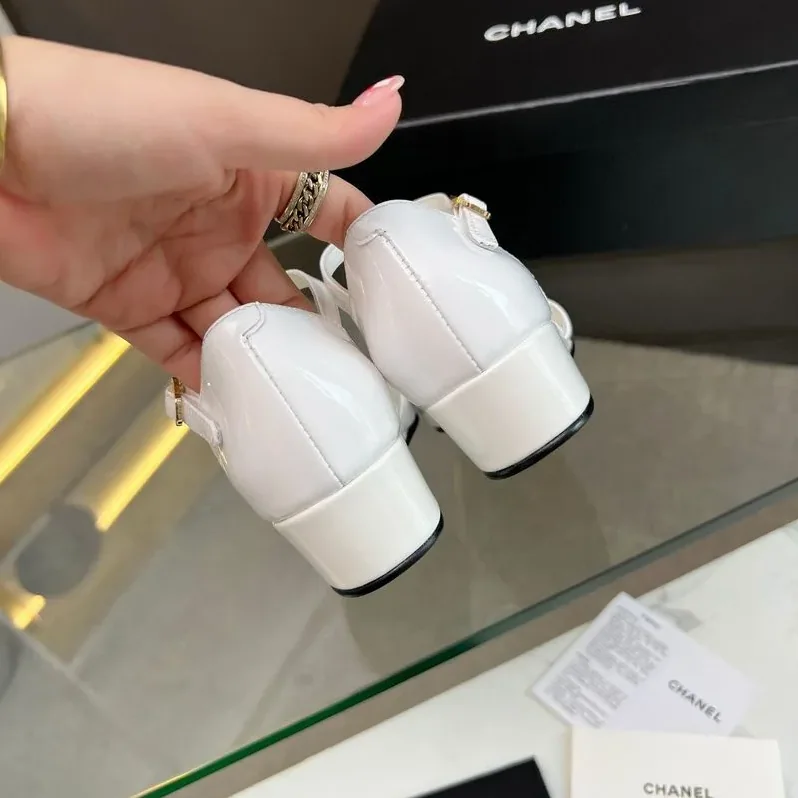 Chanel Flower Patterns Casual White