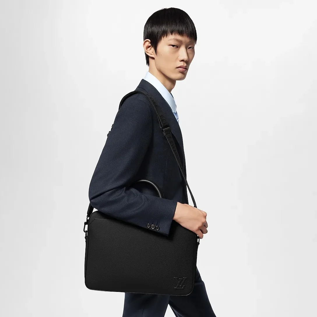 Louis Vuitton Pilot Briefcase Black / Louis Vuitton Pilot Briefcase Black /