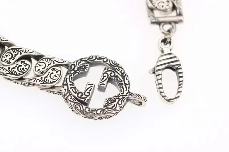 Gucci Interlocking G Chain Bracelet Silver Tone Gucci Interlocking G Chain Bracelet Silver Tone