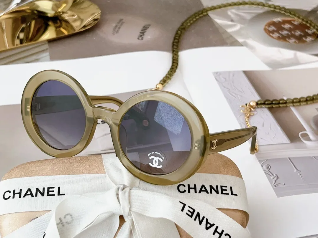Chanel Sunglasses Pearls Gold CC Logo Black