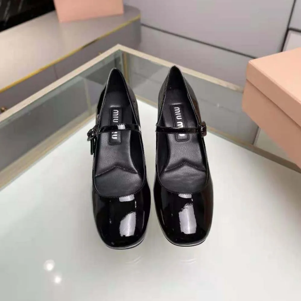 Miu Miu Patent Leather Pumps with Metal Lettering Logo for Women in Black Miu Miu Patent Leather Pumps with Metal Lettering Logo for Women in Black