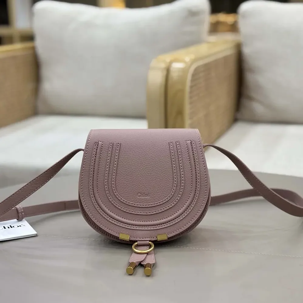 Chloe Small Marcie Saddle Bag is Crafted Leather for Women Chloe Small Marcie Saddle Bag is Crafted Leather for Women