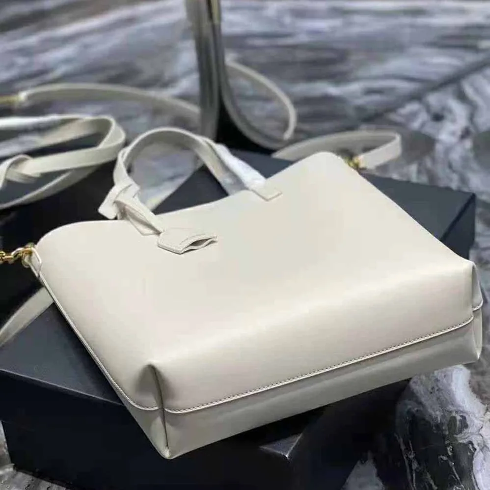Saint Laurent YSL Saint Laurent Toy Shopping Bag in Supple Leather for Women Saint Laurent YSL Saint Laurent Toy Shopping Bag in Supple Leather for Women