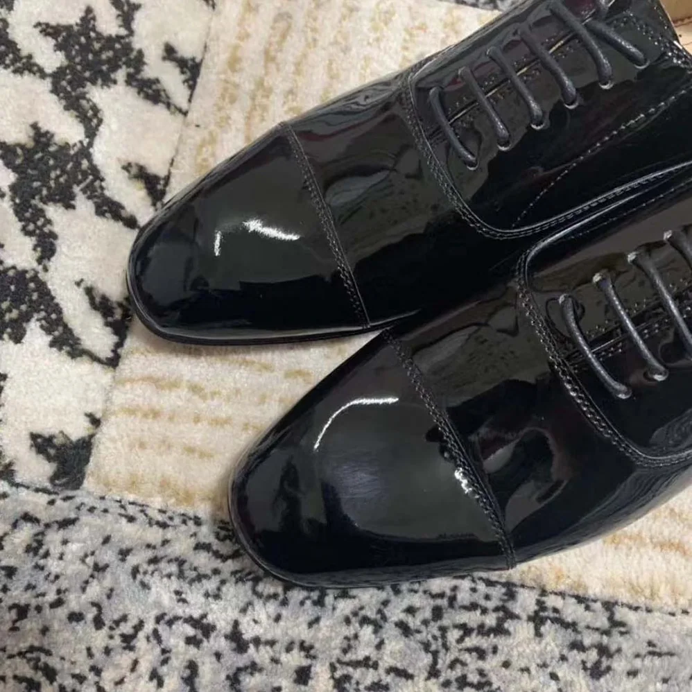 Christian Louboutin Greggo Lace-up Shoes in Patent Calf Leather for Men in Black Christian Louboutin Greggo Lace-up Shoes in Patent Calf Leather for Men in Black