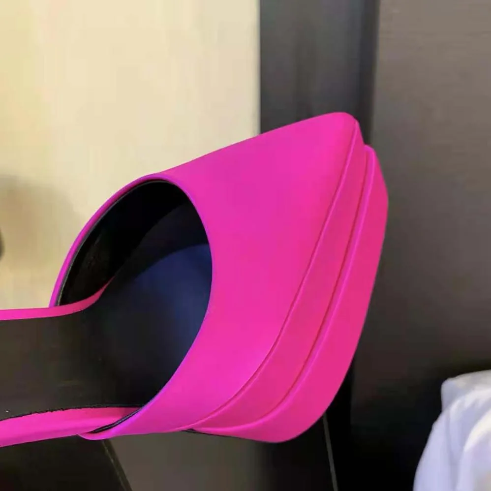 Versace Aevitas Pointy Platform Pumps in 16cm Heel Height for Women in Pink Versace Aevitas Pointy Platform Pumps in 16cm Heel Height for Women in Pink