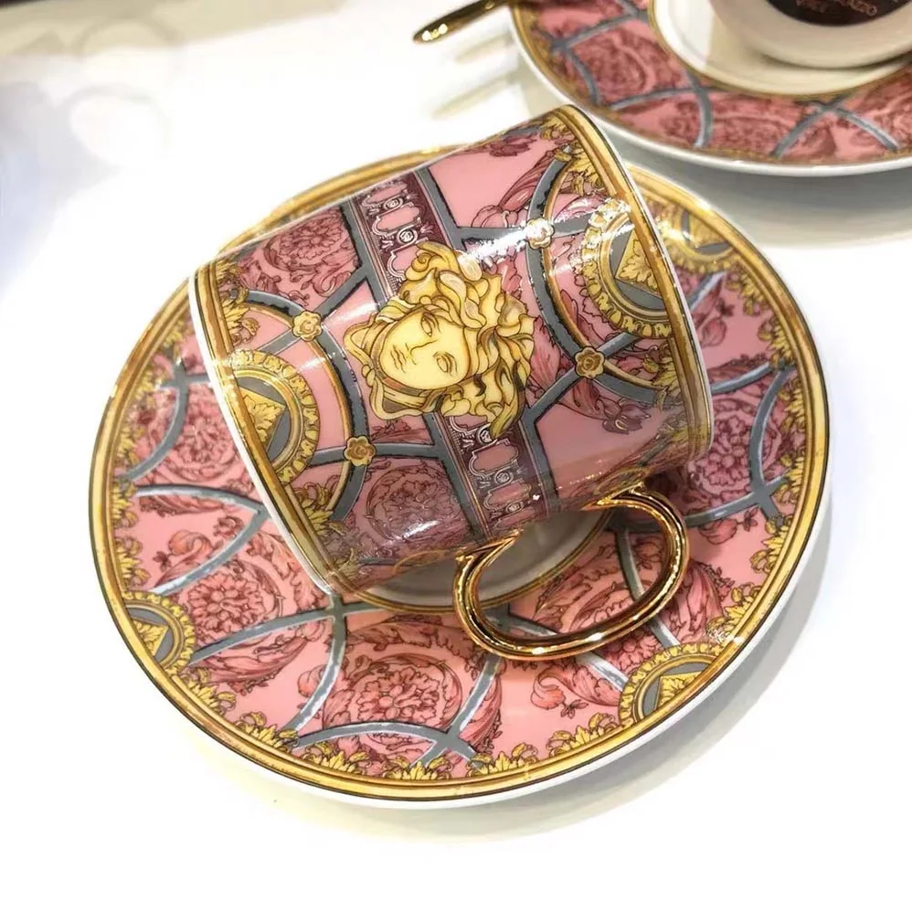 Versace Scala Del Palazzo Verde Mug for Unisex in Pink Versace Scala Del Palazzo Verde Mug for Unisex in Pink