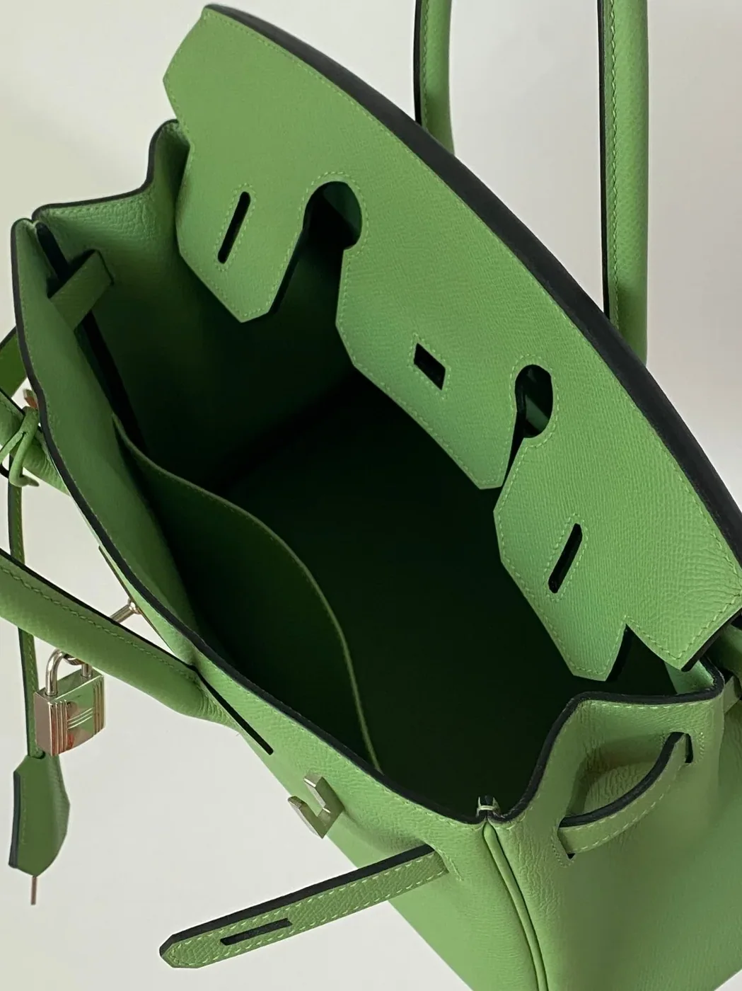 Hermes Birkin Top Handle Bag / Nata Swift Green Silver Hardware Hermes Birkin Top Handle Bag / Nata Swift Green Silver Hardware
