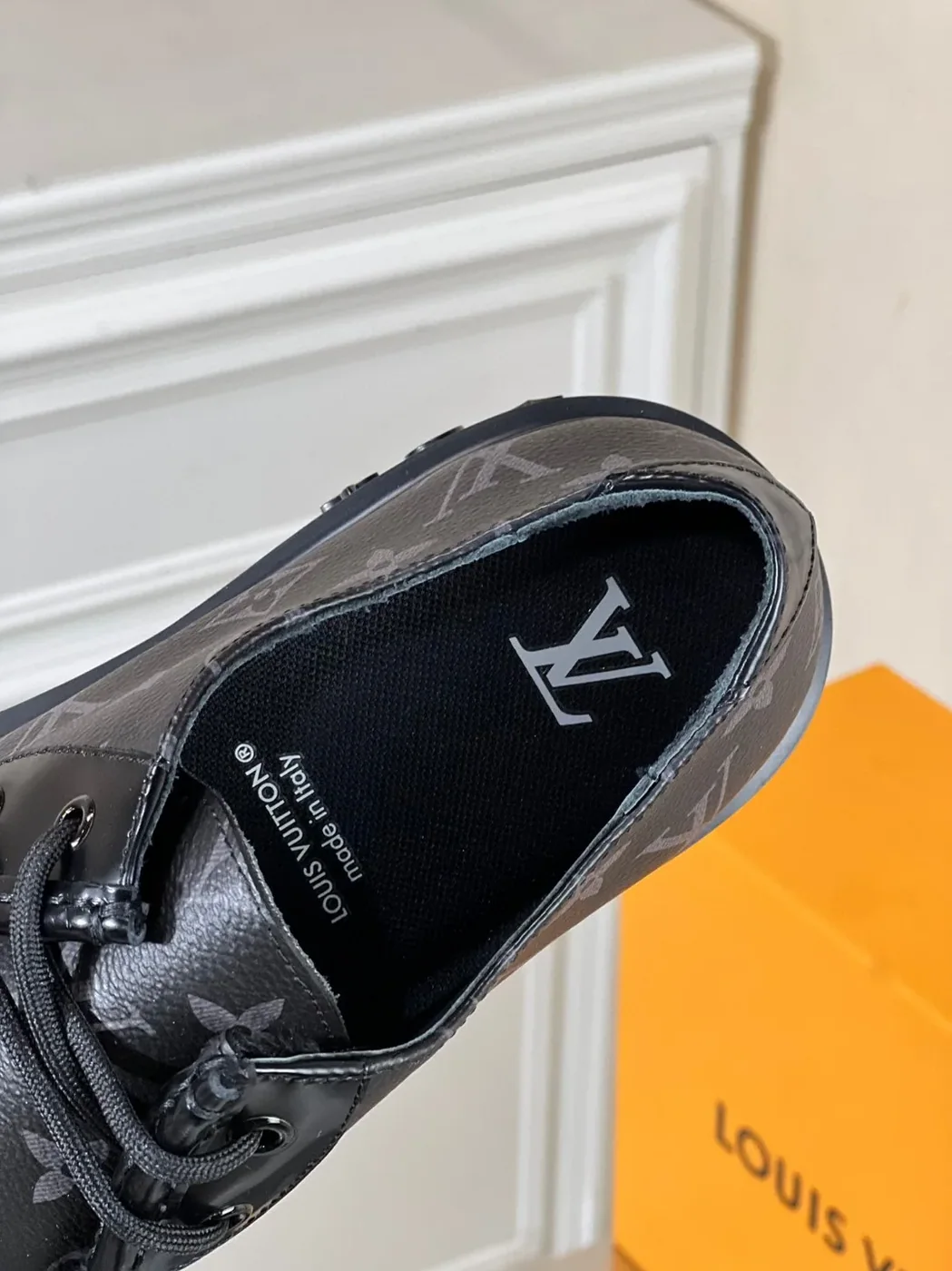 Louis Vuitton LV Ranger Derby Monogram Flowers Black Louis Vuitton LV Ranger Derby Monogram Flowers Black