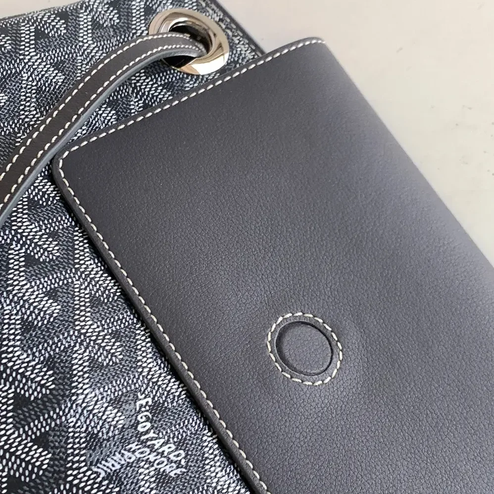 Goyard Rouette Souple Bag for Unisex in Grey Goyard Rouette Souple Bag for Unisex in Grey