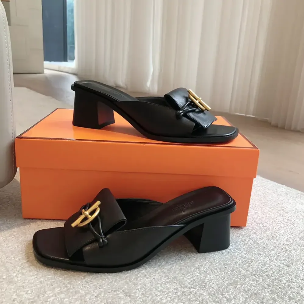 Hermes Ilot 50 Sandal in Calfskin Leather-Black H241142Z for Women Hermes Ilot 50 Sandal in Calfskin Leather-Black H241142Z for Women