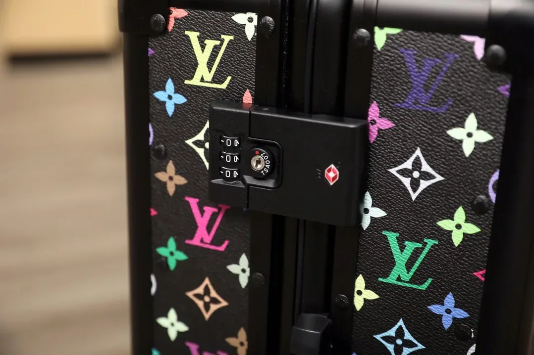 Louis Vuitton Horizon 55 Suitcase in Monogram Black Black Hardware Louis Vuitton Horizon 55 Suitcase in Monogram Black Black Hardware