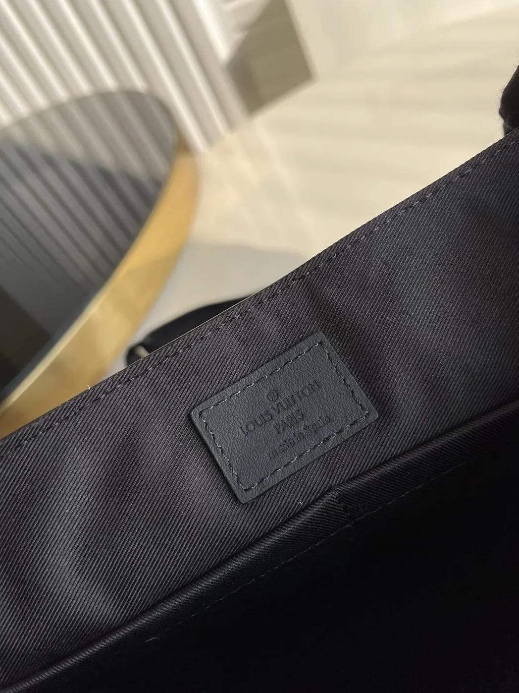Louis Vuitton Messenger Grain Black Louis Vuitton Messenger Grain Black
