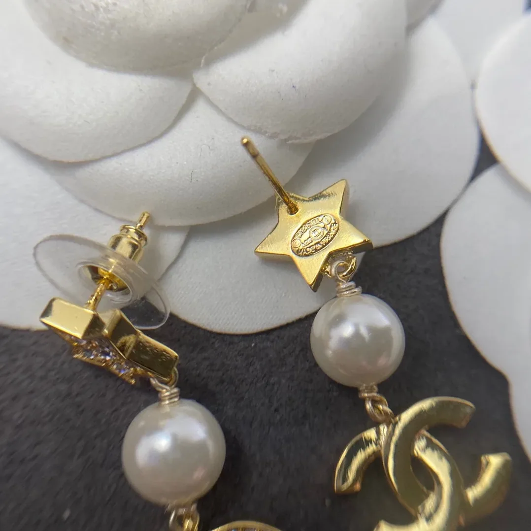 Chanel Star Earrings Gold Chanel Star Earrings Gold