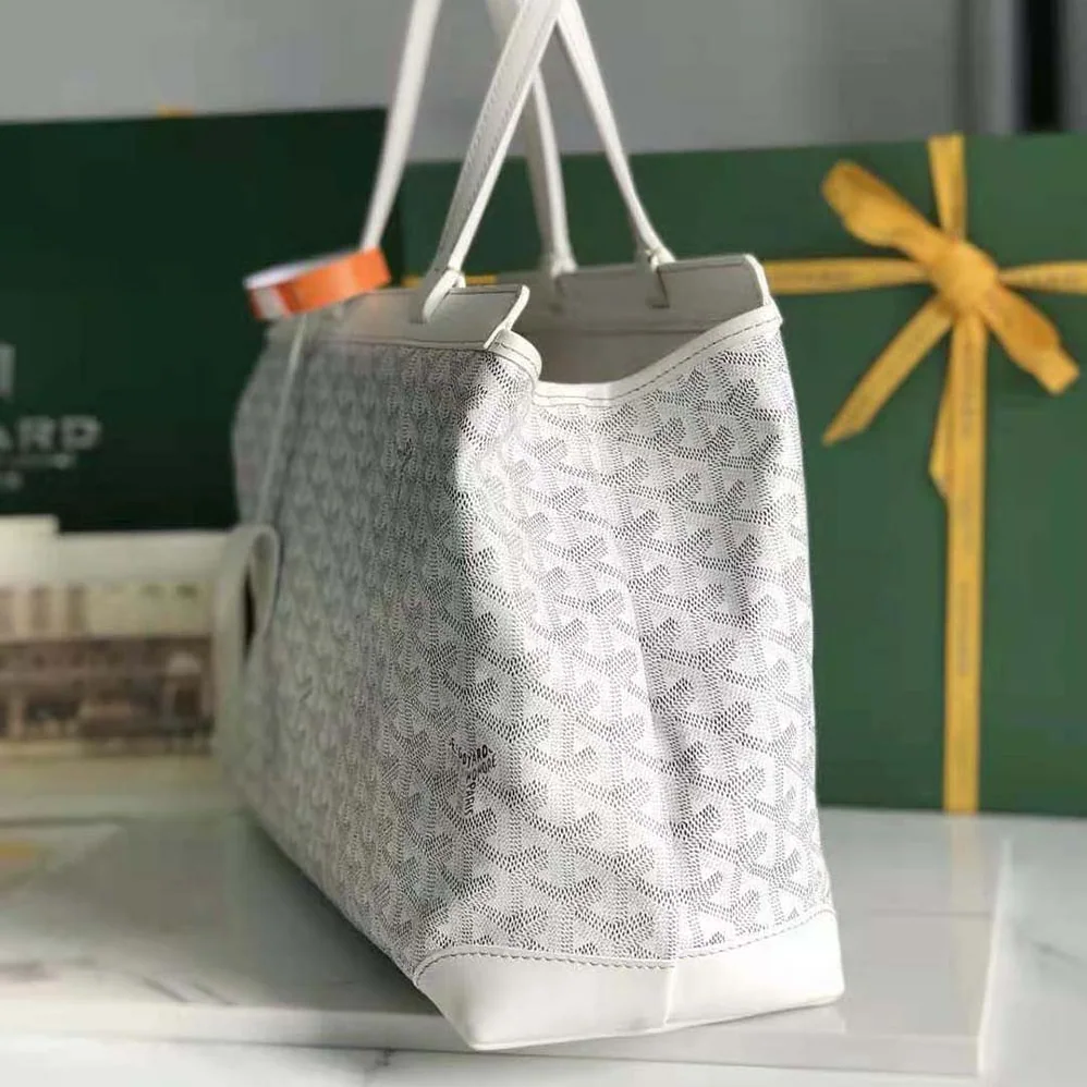 Goyard Bellechasse Biaude PM Bag for Women in White Goyard Bellechasse Biaude PM Bag for Women in White