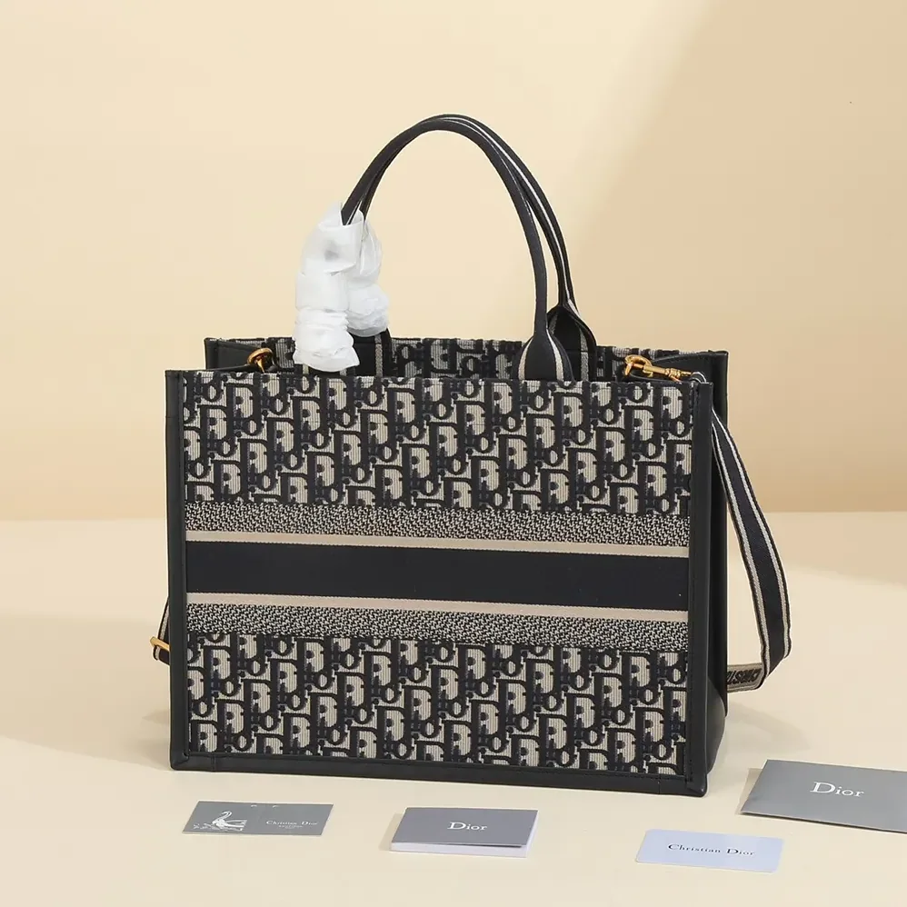 Dior Medium Dior Book Tote Blue Dior Oblique Embroidery and Calfskin for Women Dior Medium Dior Book Tote Blue Dior Oblique Embroidery and Calfskin for Women