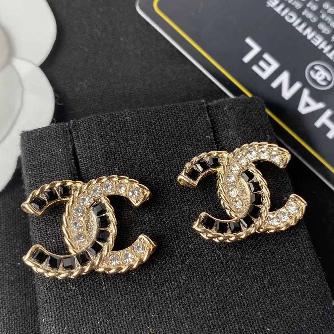 Chanel Spring Earrings Gold Chanel Spring Earrings Gold