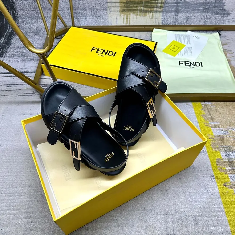 Fendi Feel Black Leather Slides for Women