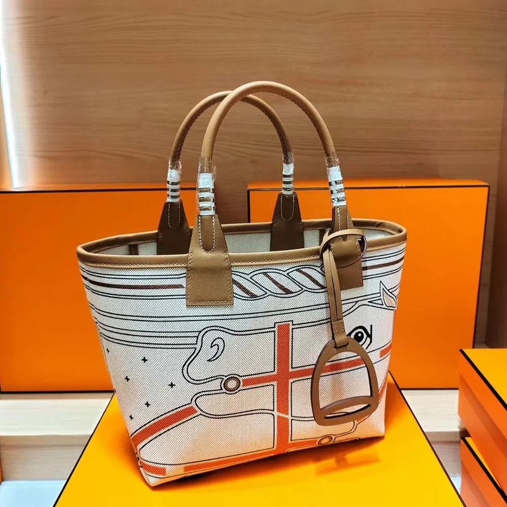 Hermes Steeple 25 Cais Ecru Tote Bag for Unisex in Brown