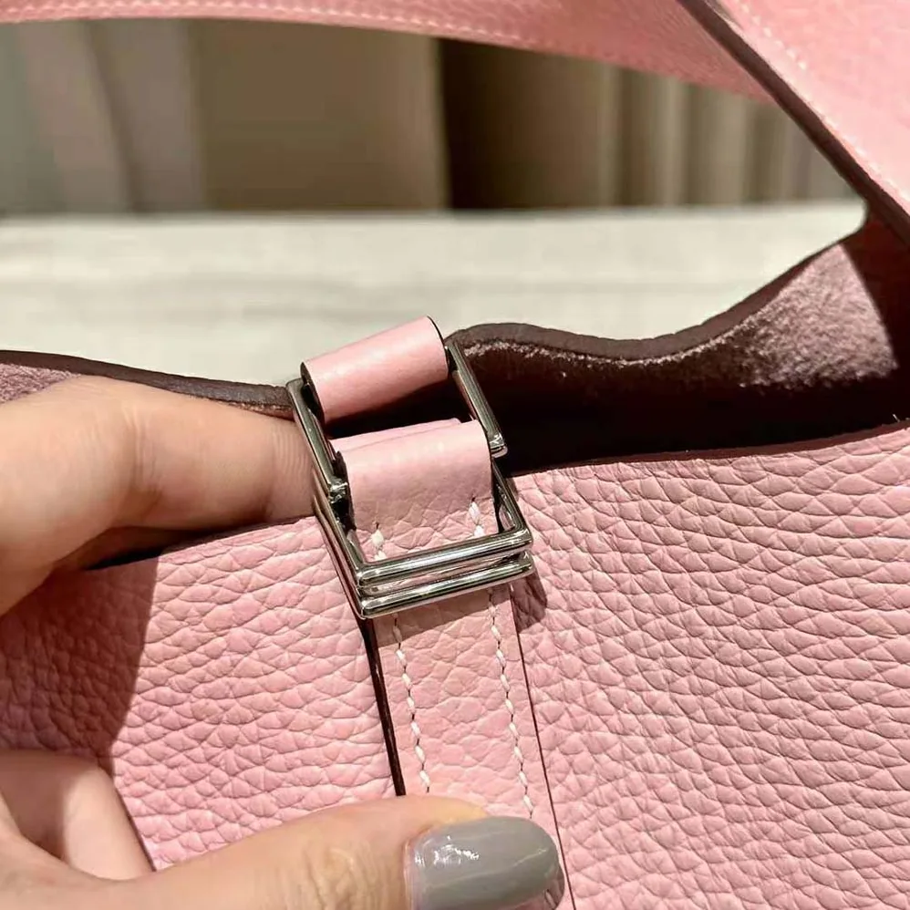 Hermes Picotin Lock 22cm in Clémence leather for Women in Pink Hermes Picotin Lock 22cm in Clémence leather for Women in Pink
