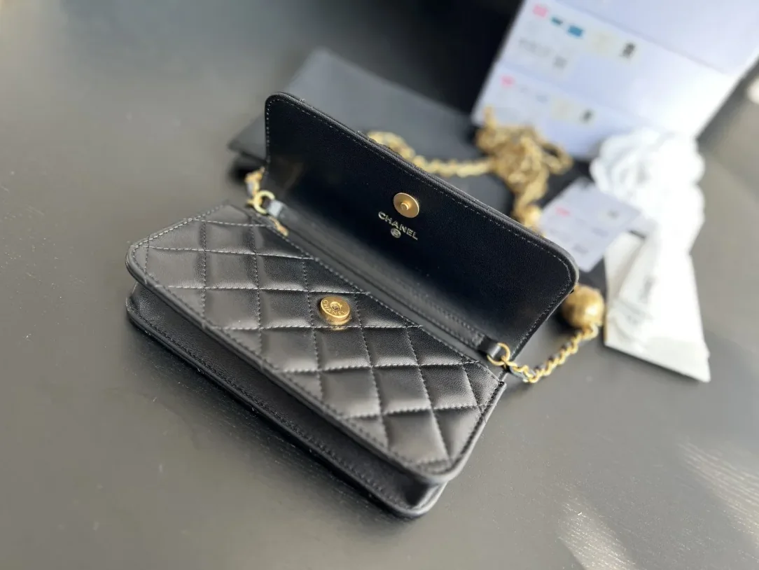 Chanel CC Wallet On Chain Bag Black /