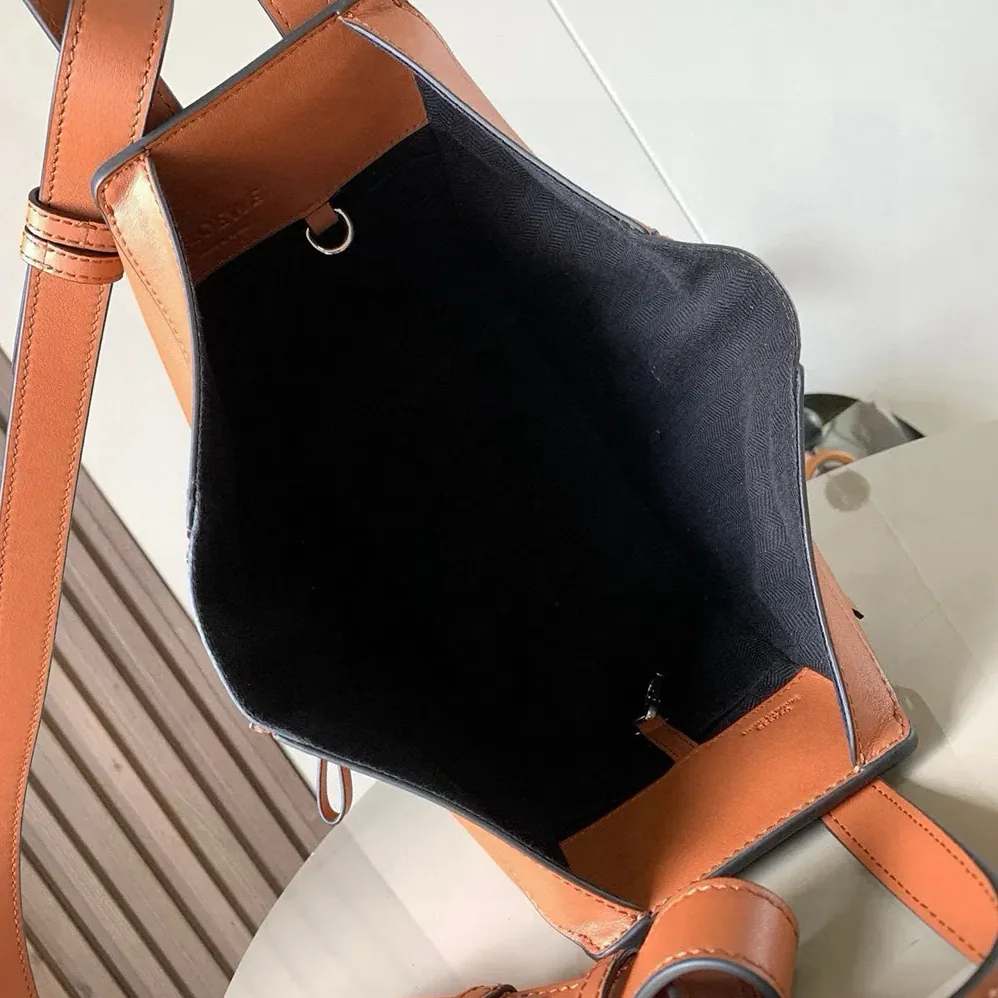 Loewe Compact Hammock Bag in in Classic Calfskin for Unisex in Tan Loewe Compact Hammock Bag in in Classic Calfskin for Unisex in Tan