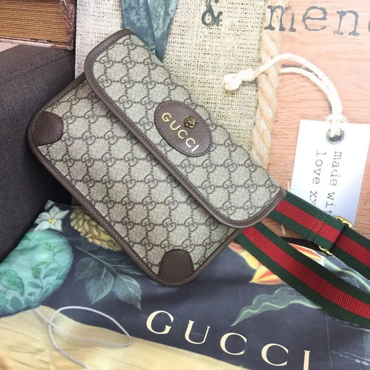 Gucci Neo Vintage GG Supreme Belt Bag Beige/ebony GG Supreme Canvas With Brown / Gucci Neo Vintage GG Supreme Belt Bag Beige/ebony GG Supreme Canvas With Brown /