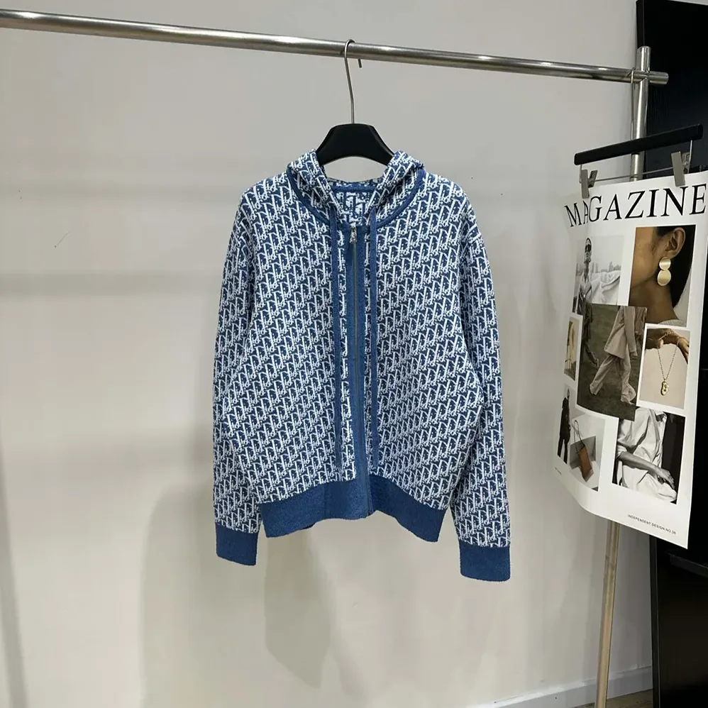 Dior Dioriviera Zipped Cardigan with Hood Blue Spongy Dior Oblique Cotton for Women in Blend Jacquard Dior Dioriviera Zipped Cardigan with Hood Blue Spongy Dior Oblique Cotton for Women in Blend Jacquard