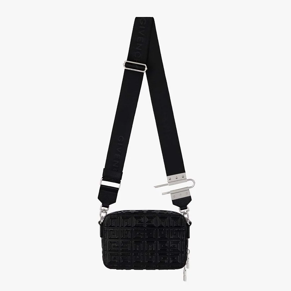 Givenchy Antigona U Camera Bag in 4g Leather for Women in Black Givenchy Antigona U Camera Bag in 4g Leather for Women in Black