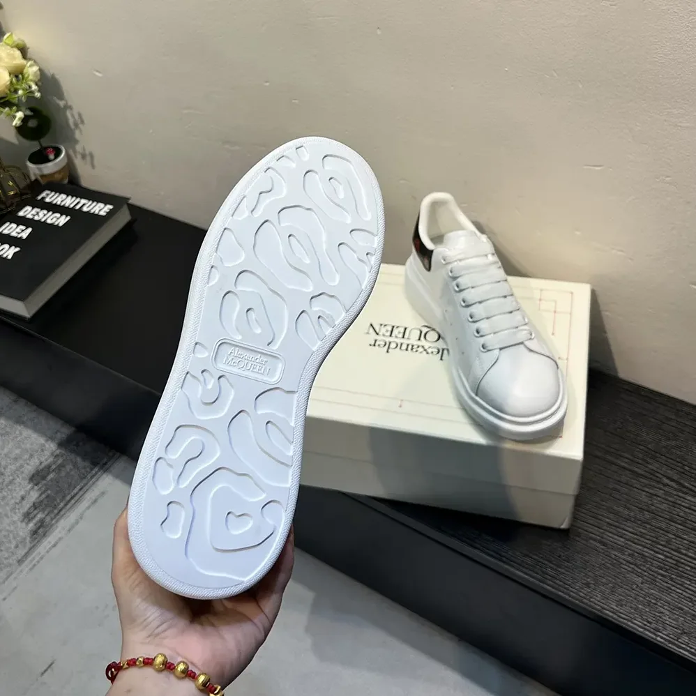 Alexander Mcqueen Oversized Sneaker in White for Unisex in Red Alexander Mcqueen Oversized Sneaker in White for Unisex in Red