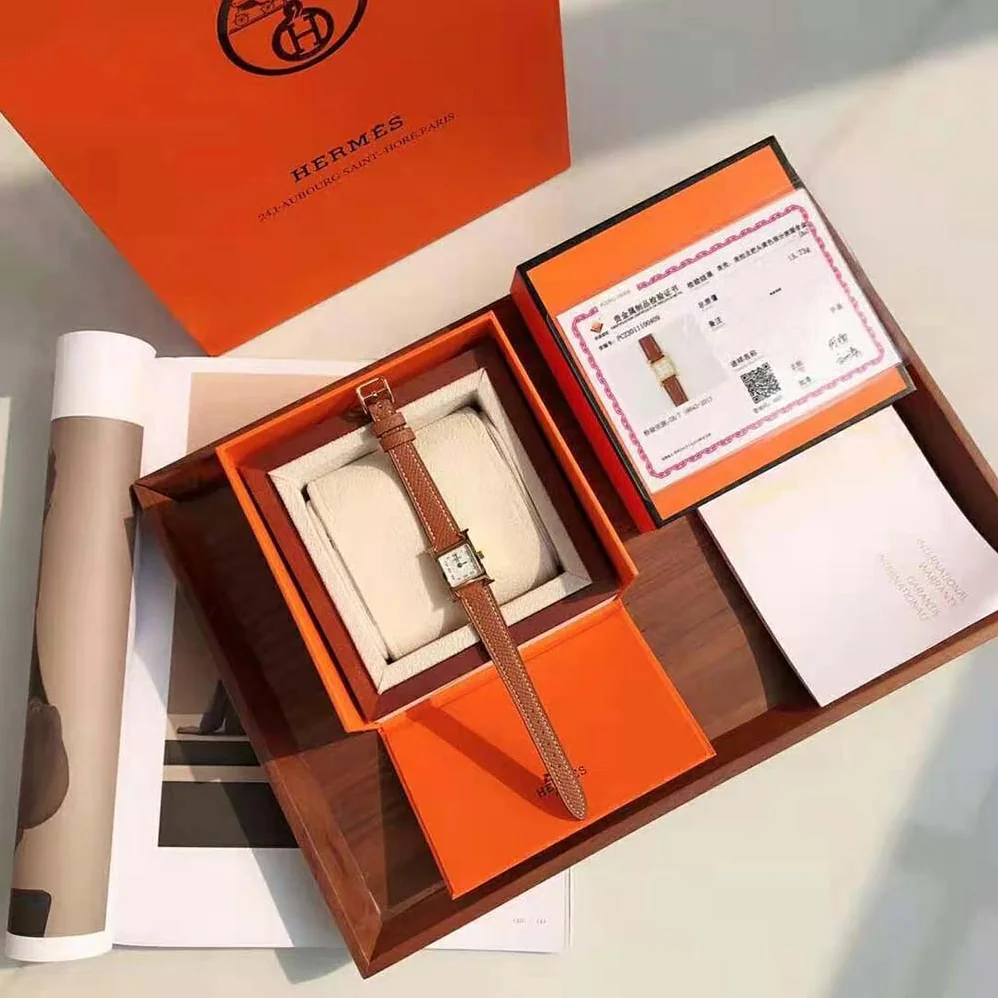 Hermes Heure H Watch Small Model Quartz Movement 25 mm in Yellow Gold-Plated Steel for Women in Brown Hermes Heure H Watch Small Model Quartz Movement 25 mm in Yellow Gold-Plated Steel for Women in Brown