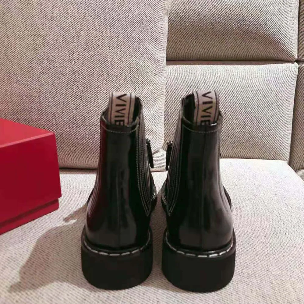 Roger Vivier Viv' Rangers Stitch Strass Buckle Booties in Leather for Women Roger Vivier Viv' Rangers Stitch Strass Buckle Booties in Leather for Women