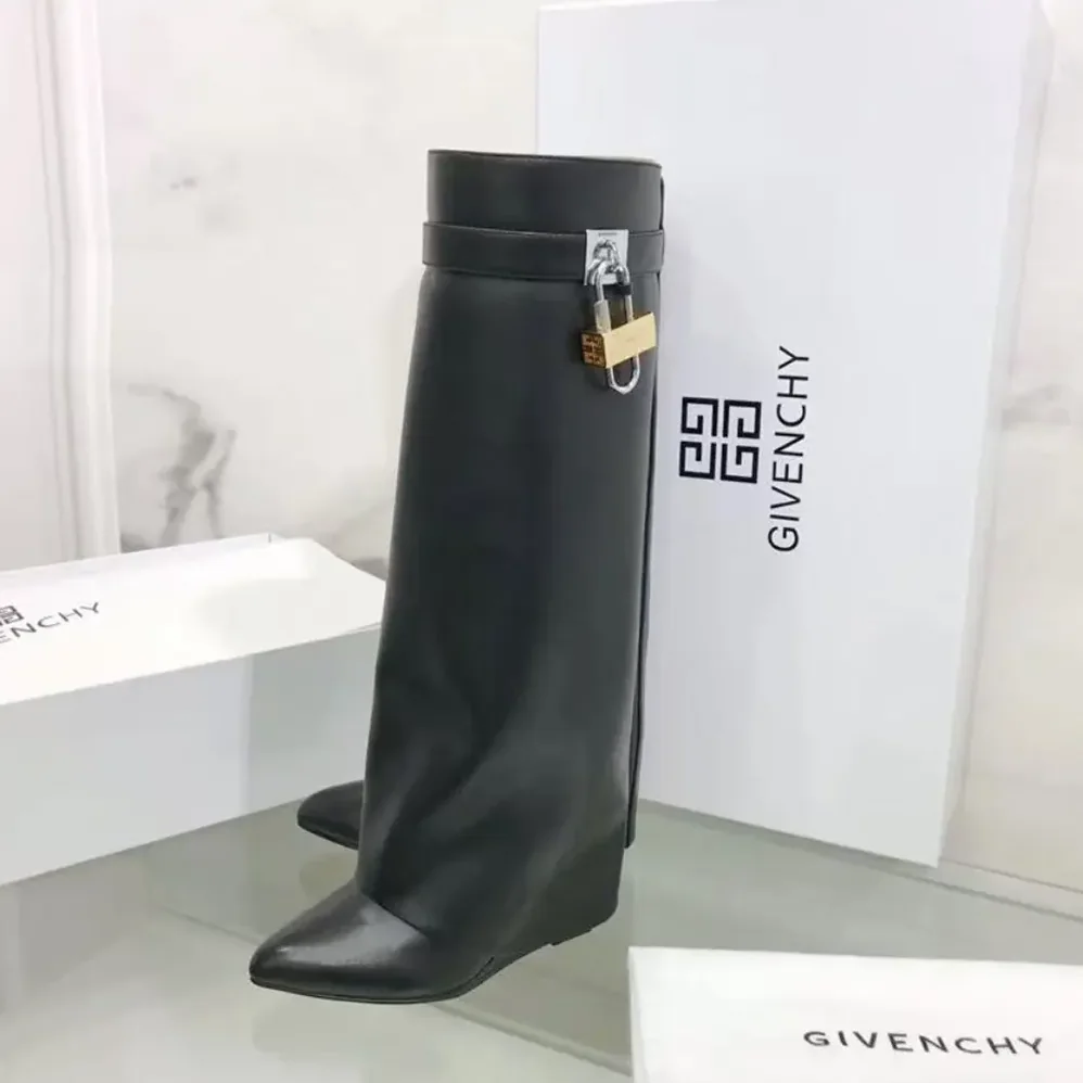 Givenchy Also Available in Wide Fit Shark Lock Boots in Leather for Women in Black Givenchy Also Available in Wide Fit Shark Lock Boots in Leather for Women in Black