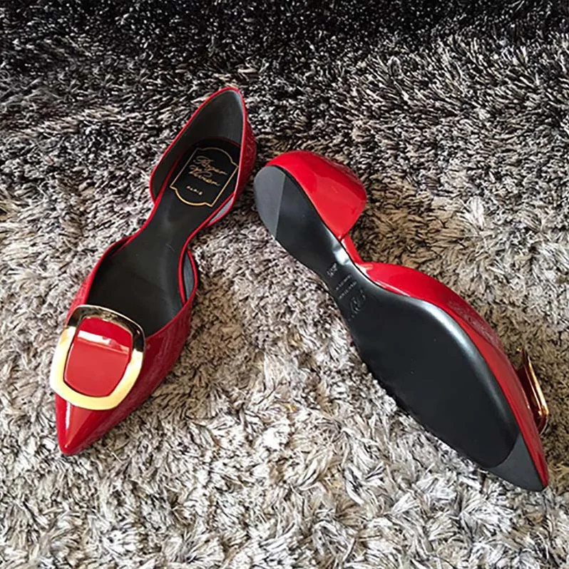 Roger Vivier Shoes Dorsay Ballerinas in Patent Leather for Women in Red Roger Vivier Shoes Dorsay Ballerinas in Patent Leather for Women in Red